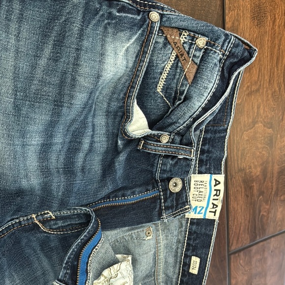 ARIAT - Picture 4 of 6